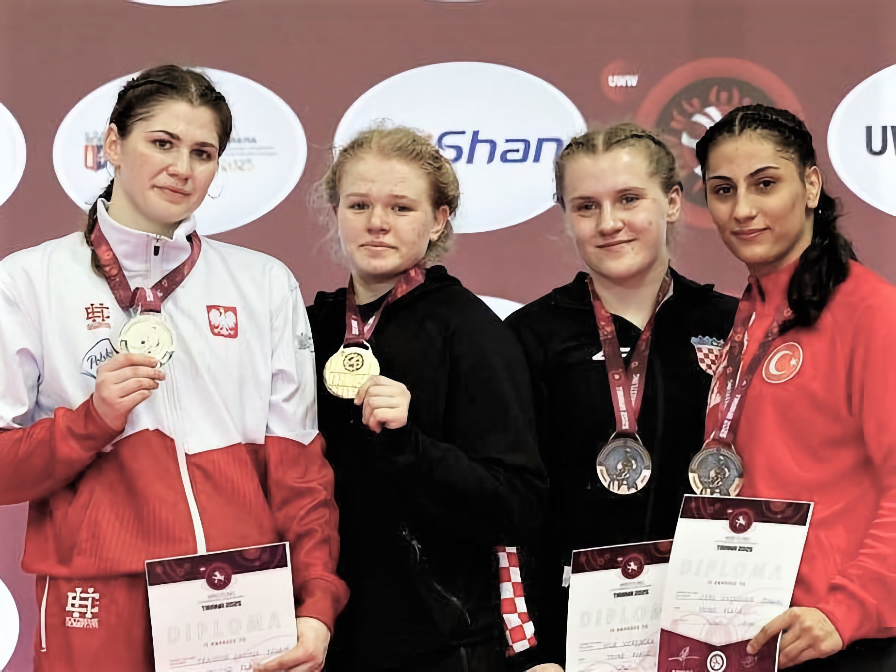 Ольга Козырёва и Кристина Братчикова