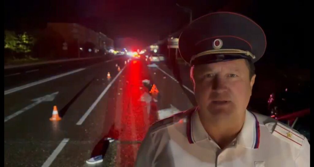 В Анапе в ливень под колесами автомобиля погибла женщина