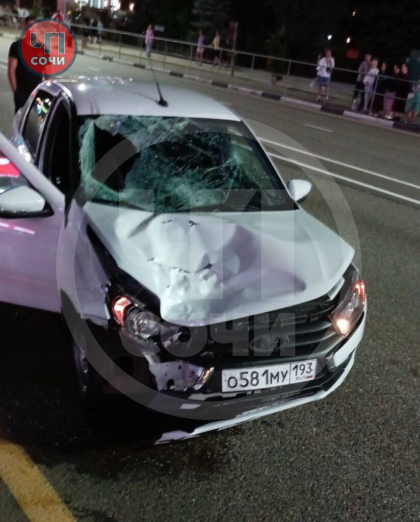 В Сочи под колесами автомобиля погибла молодая девушка