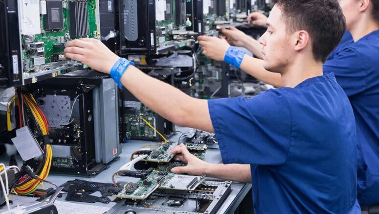 Компьютеры_сгенерировано нейросетью GigaChat от Сбера