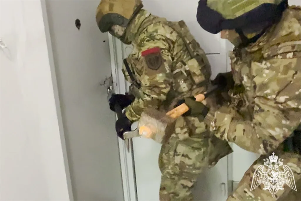 Молодого сочинца заподозрили в изготовлении и распространении порнографии 