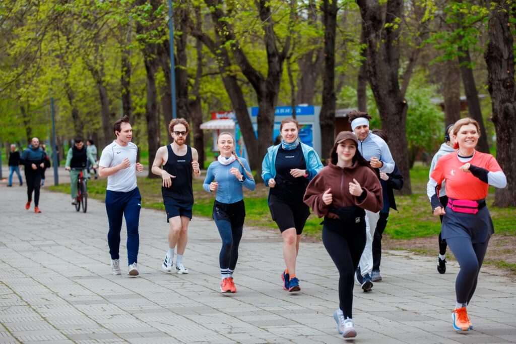 В Краснодаре состоялся первый флешмоб в поддержку Legal Run: юристы, бегуны и волонтеры объединились ради благотворительности