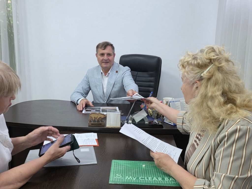 Депутат ЗСК Игорь Брагарник провел личный прием граждан