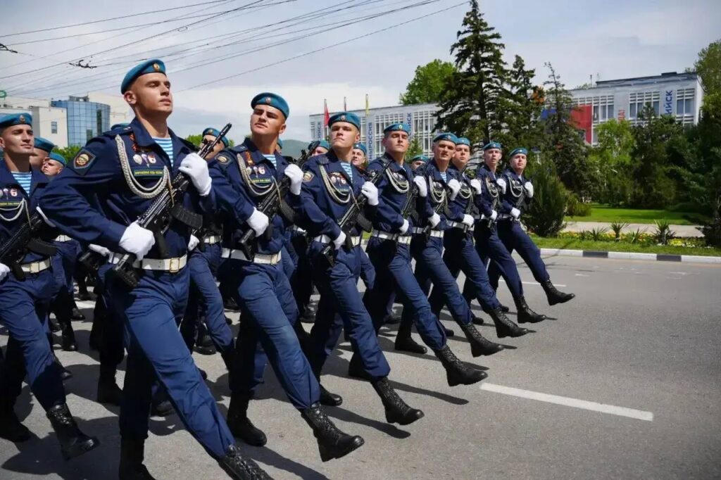 Новороссийск готовится к Параду Победы