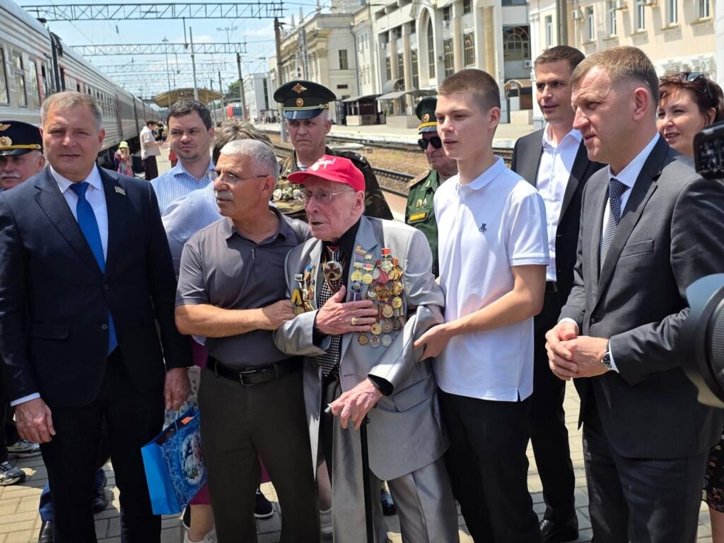 Живая легенда Краснодара: ветеран обороны Брестской крепости отправился в город-герой