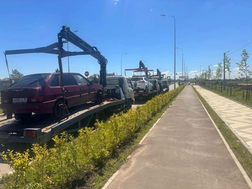 В Новознаменском продолжают решать вопросы безопасности и порядка по обращениям жителей