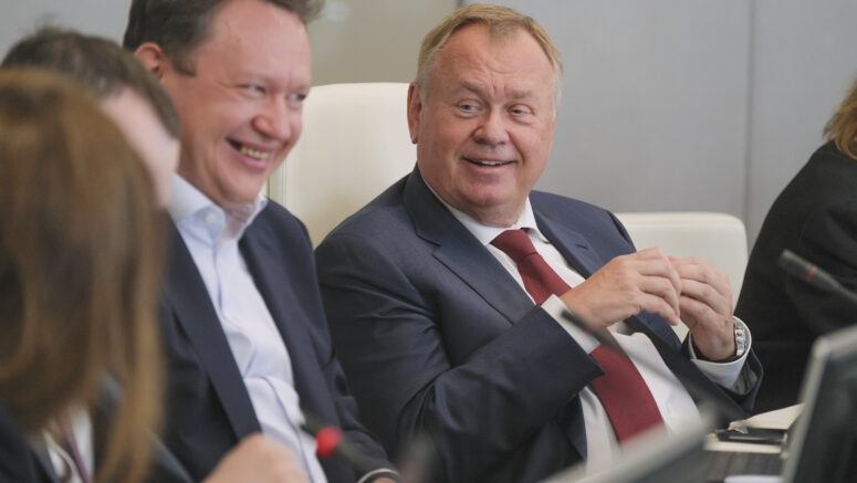 Андрей Костин