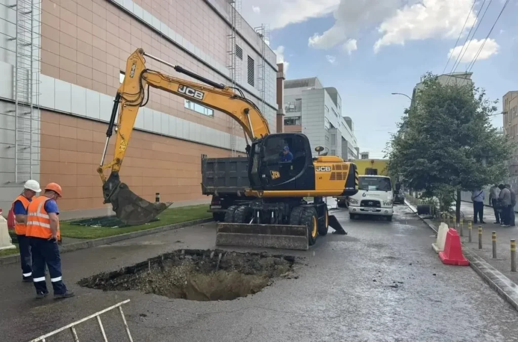 В центре Краснодаре на 2,5 недели ограничили движение транспорта 