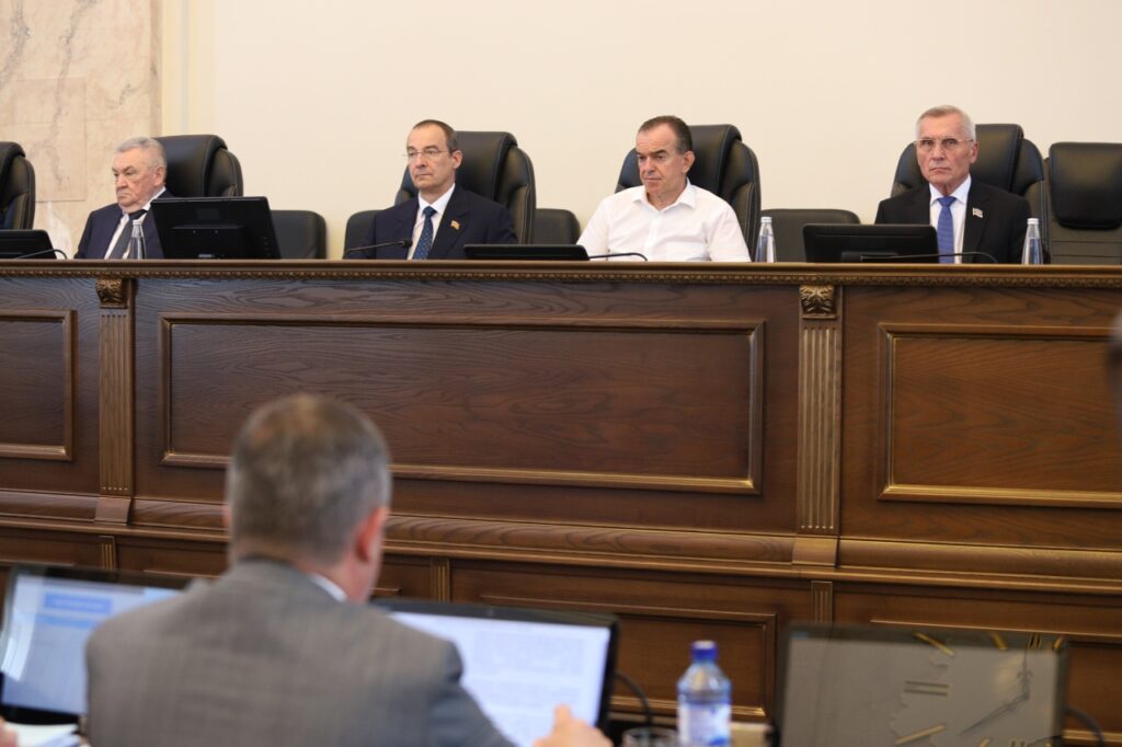 Депутаты ЗСК приняли закон о профобучении для не сдавших ОГЭ