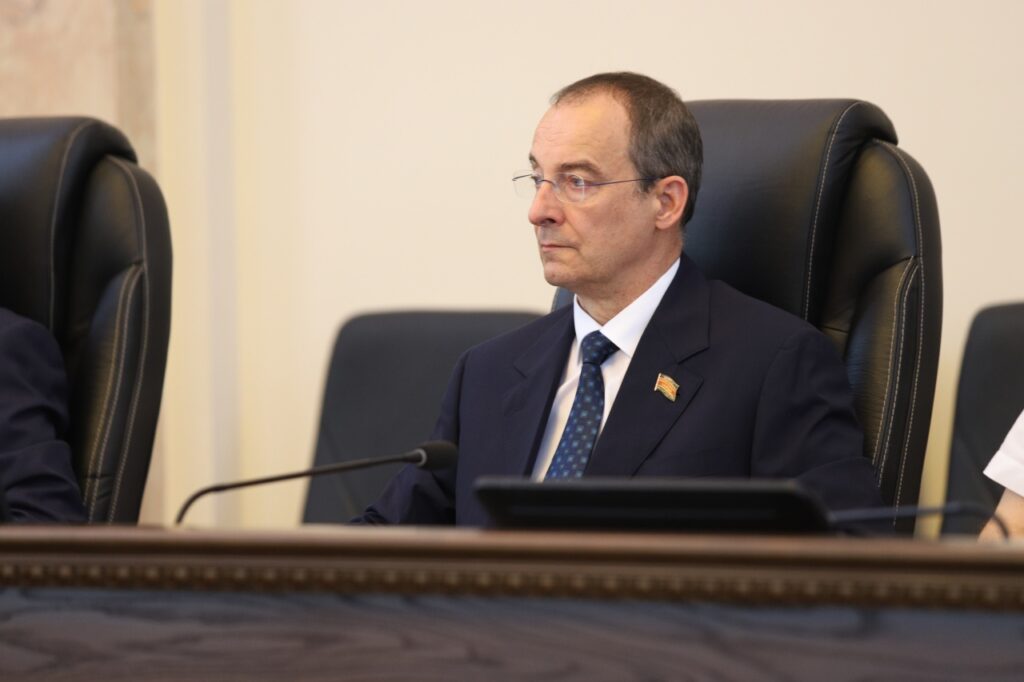 На Кубани многодетные родители смогут не платить за муниципальные парковки