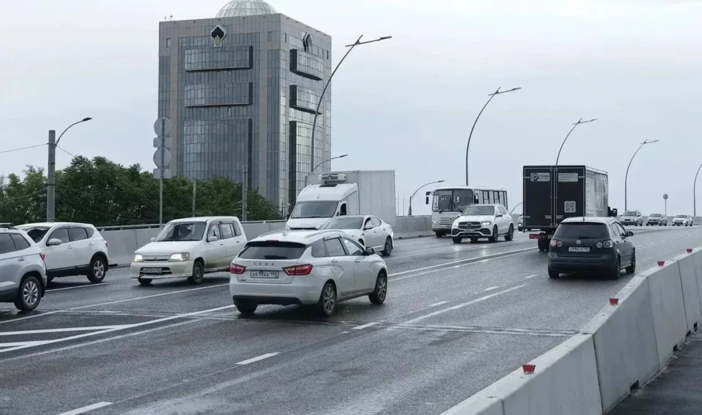До конца июля на Тургеневском мосту в Краснодаре будут ограничивать движение