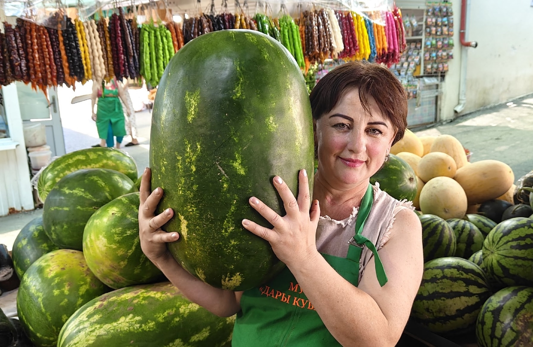 Изображение к статье: Когда пора покупать и как выбрать арбуз