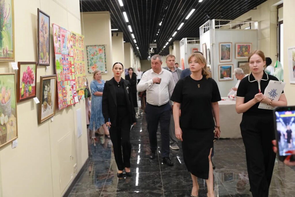 В Краснодаре открыли выставку «Яблочный Спас», где представили более тысячи работ мастеров
