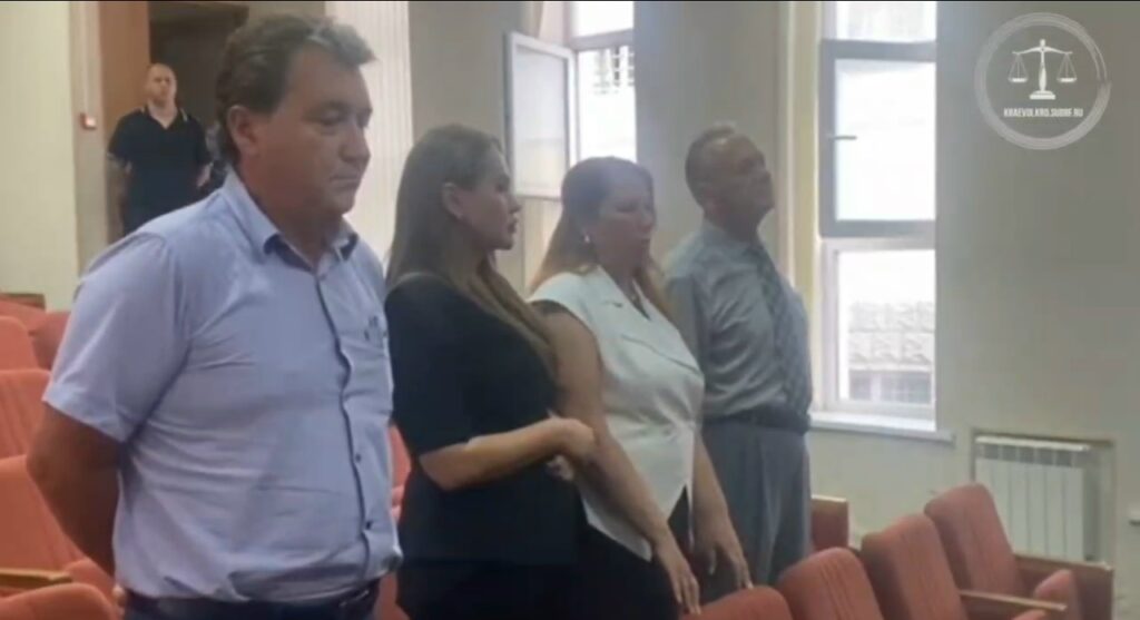 В Сочи мужчина дал адвокату более 18 млн рублей ради сохранения самостроя