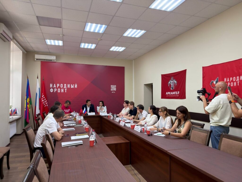 От цветного бака до завода: в Краснодаре обсудили, как преодолеть логистическую пропасть в сфере переработки отходов