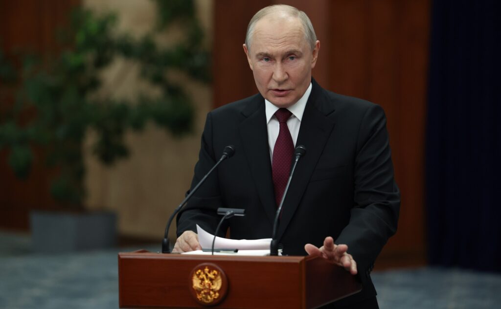 Путин оценил ущерб от атак на суда в Черном и Азовском морях 