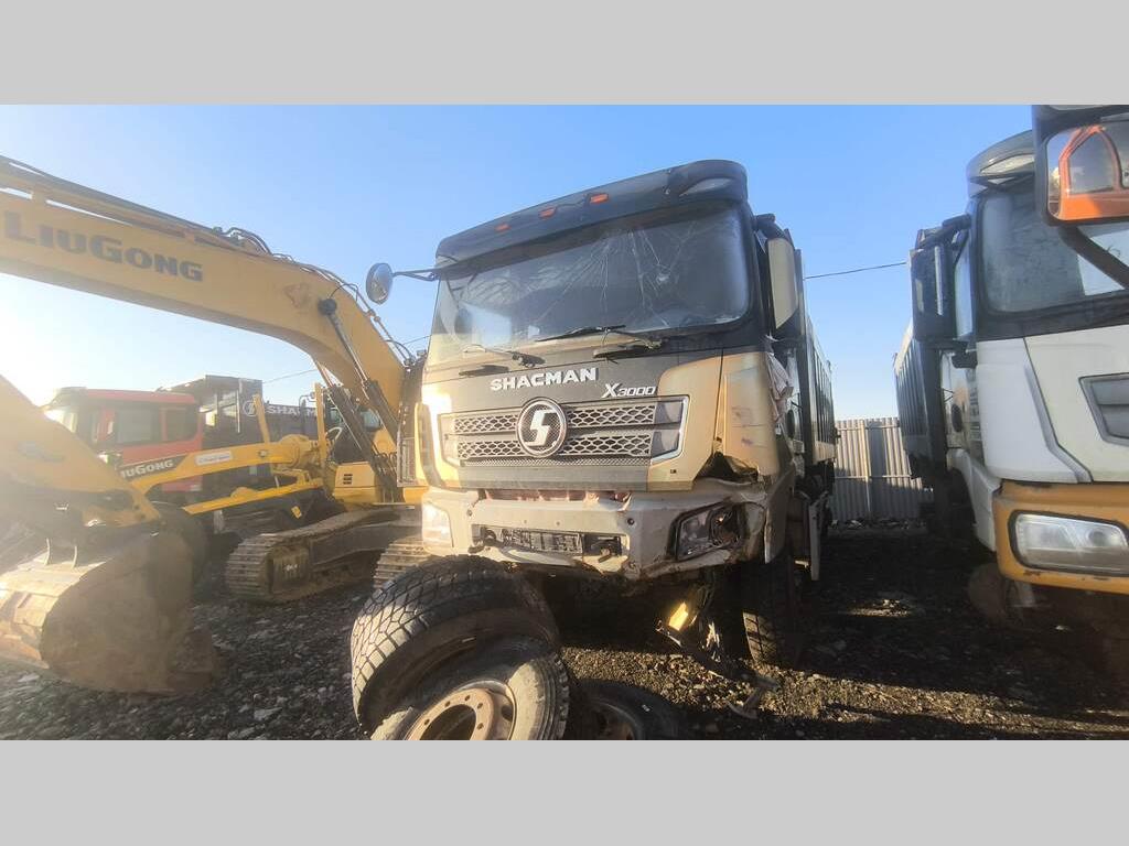 SX32586V385; специализированный, автомобиль - самосвал