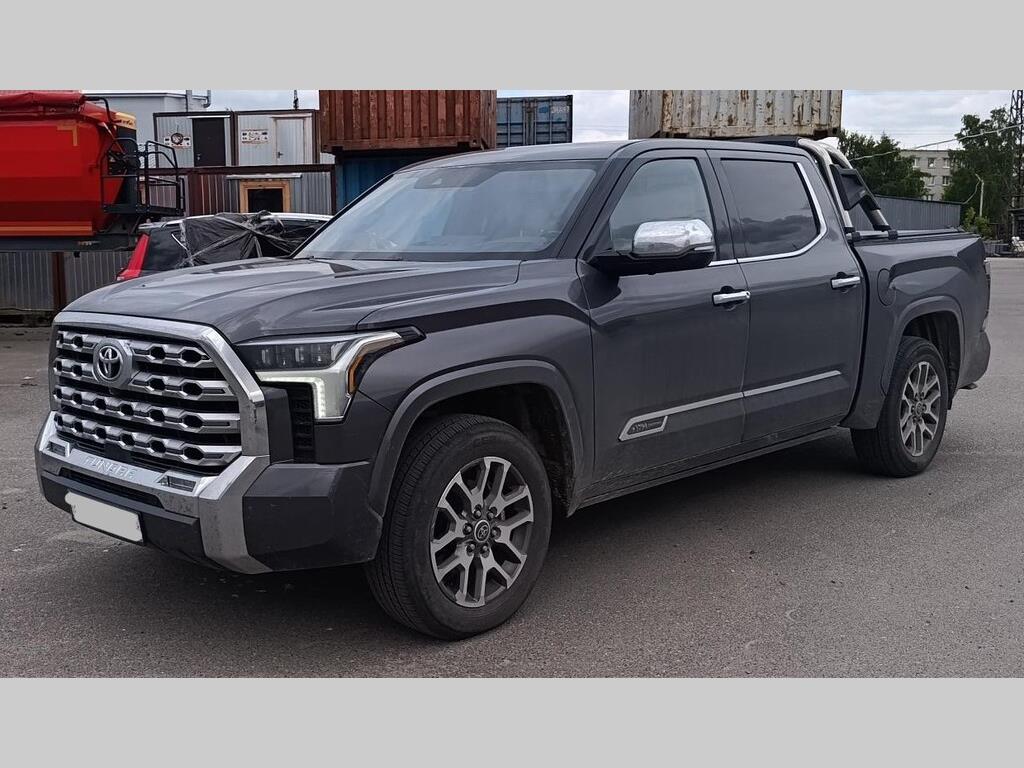 TOYOTA TUNDRA