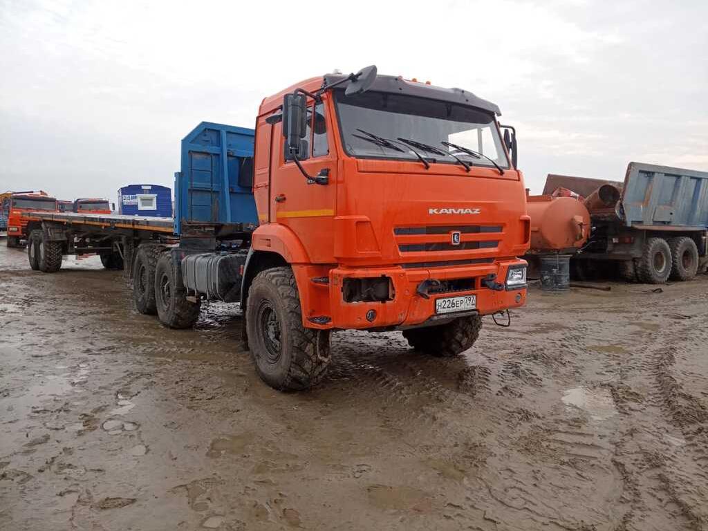 КАМАЗ 53504-50; специализированный, седельный тягач для буксировки полуприцепов для перевозки опасных грузов
