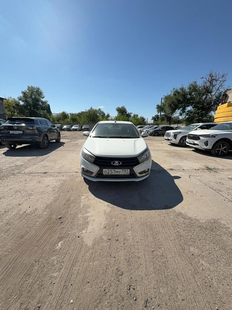 LADA VESTA