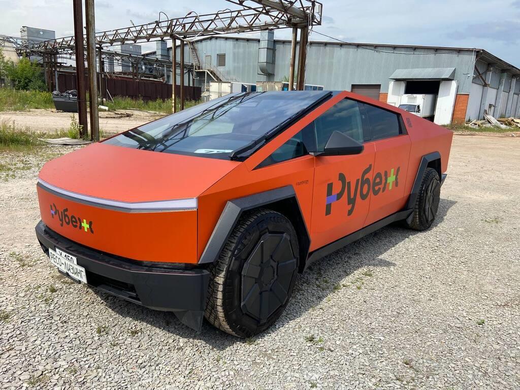 TESLA Cybertruck