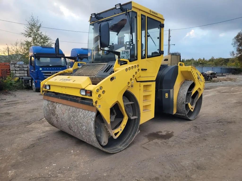 BOMAG BW 203 ADO-4