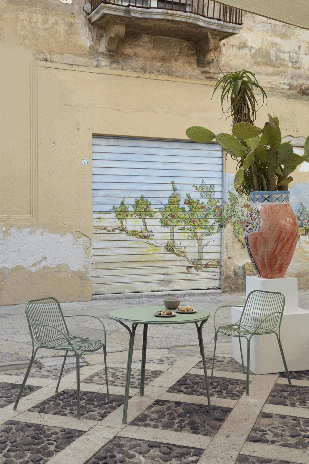 Kartell Hiray — модель в интерьере — изображение 21