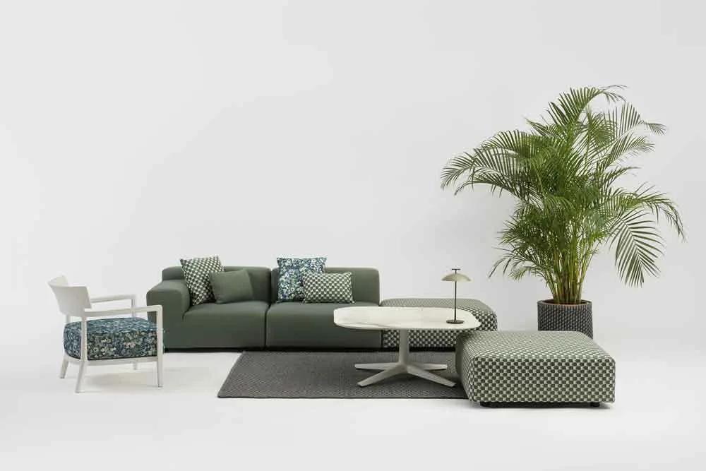 Kartell Plastics Duo — модель в интерьере — изображение 3
