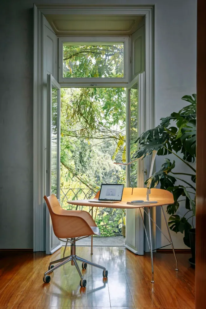 Kartell Wood — модель в интерьере — изображение 2