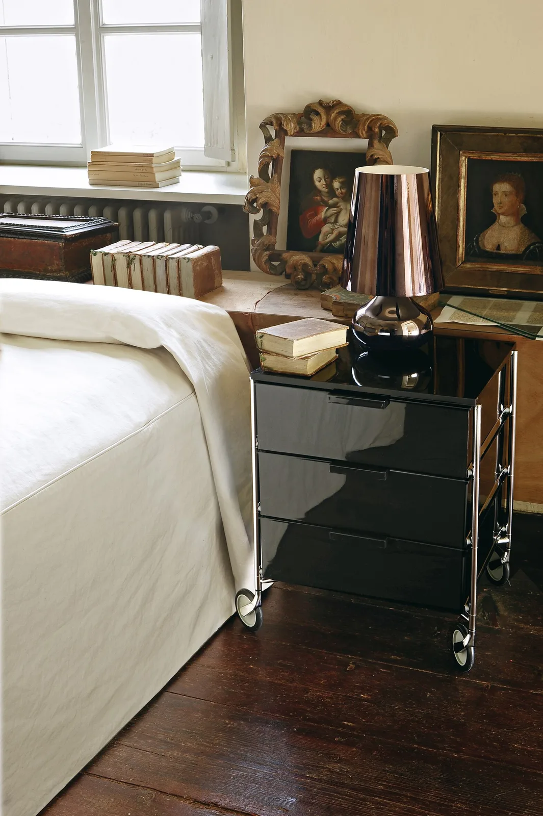Kartell Mobil — модель в интерьере — изображение 1