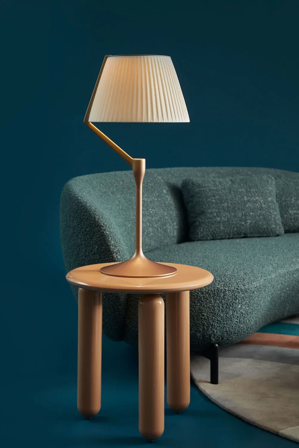 Kartell Angelo stone — модель в интерьере — изображение 1