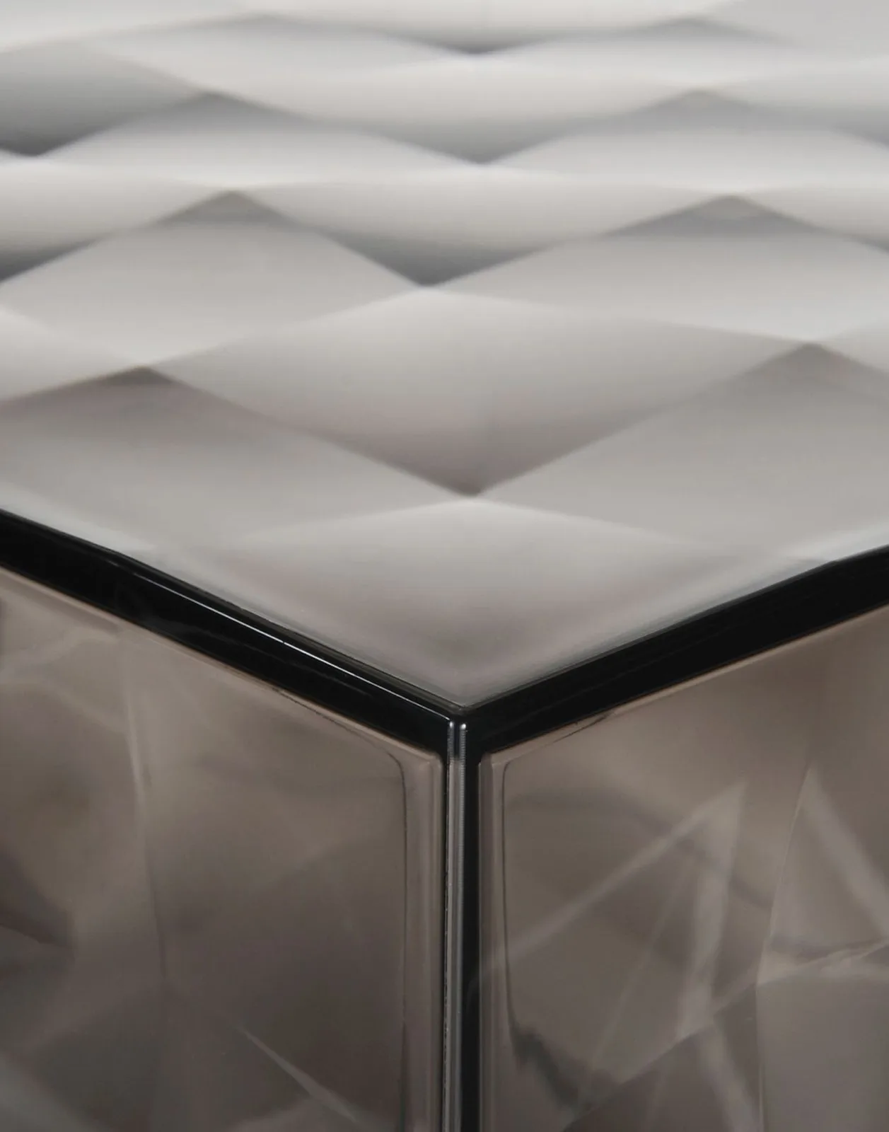 Куб Optic (дымчатый) с дверцей Kartell, арт. 3510/V9 — изображение товара 3