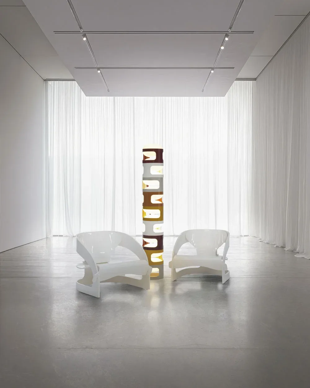Kartell Colombo — модель в интерьере — изображение 6