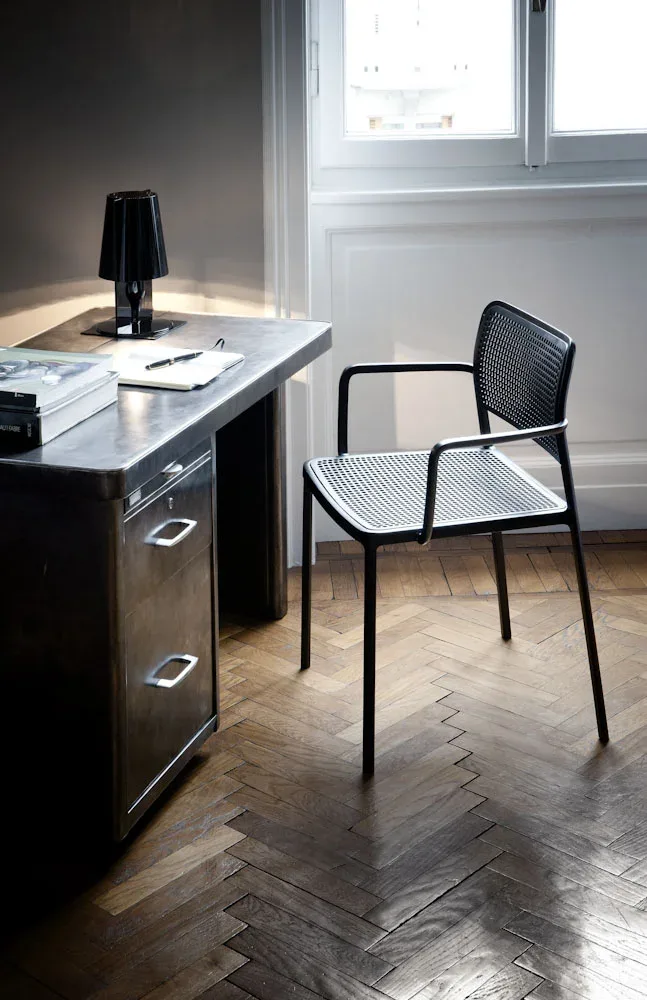 Kartell Take — модель в интерьере — изображение 4
