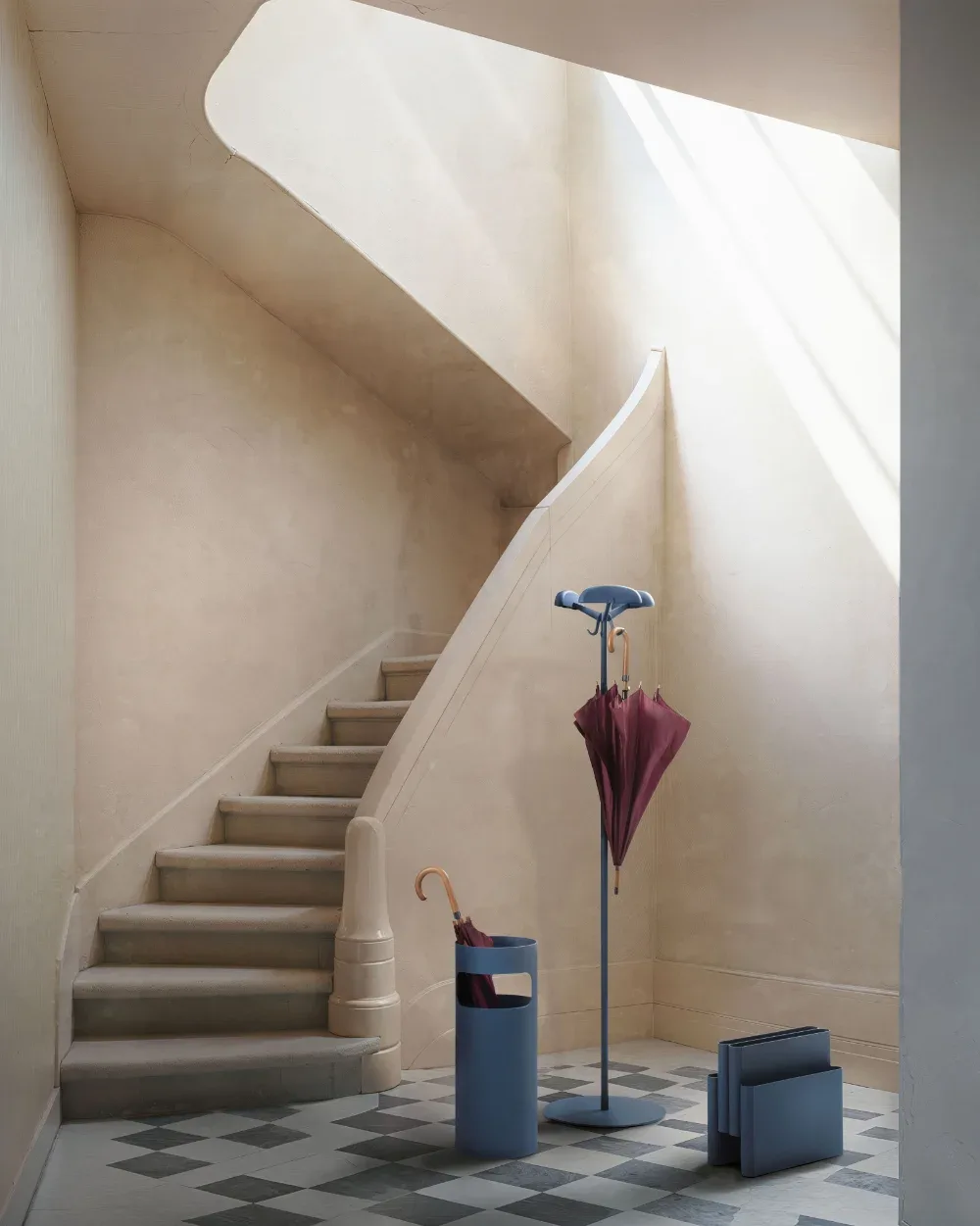 Kartell Portariviste — модель в интерьере — изображение 4