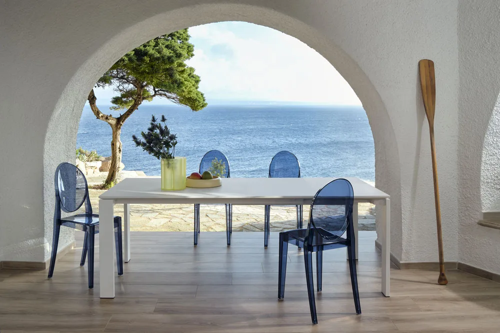 Kartell Four — модель в интерьере — изображение 3