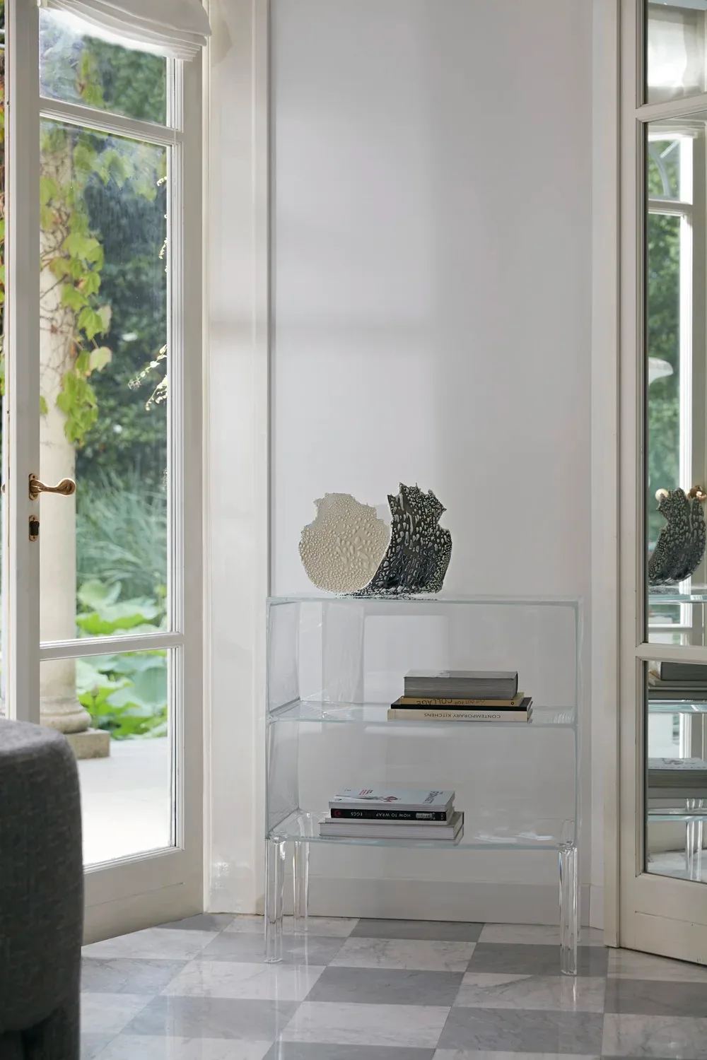 Kartell Ghost Buster — модель в интерьере — изображение 8