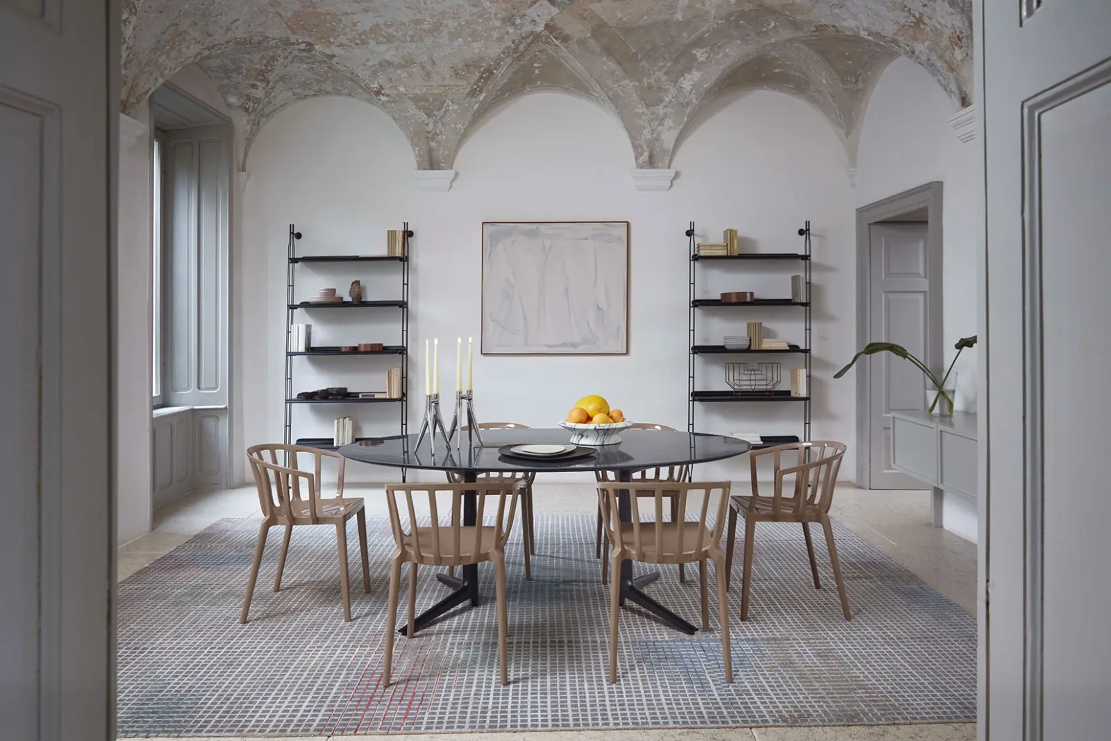Kartell Adam Wood — модель в интерьере — изображение 6