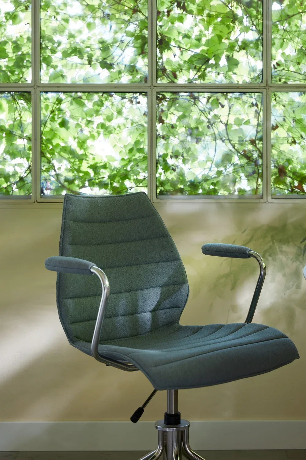 Kartell Maui — модель в интерьере — изображение 4