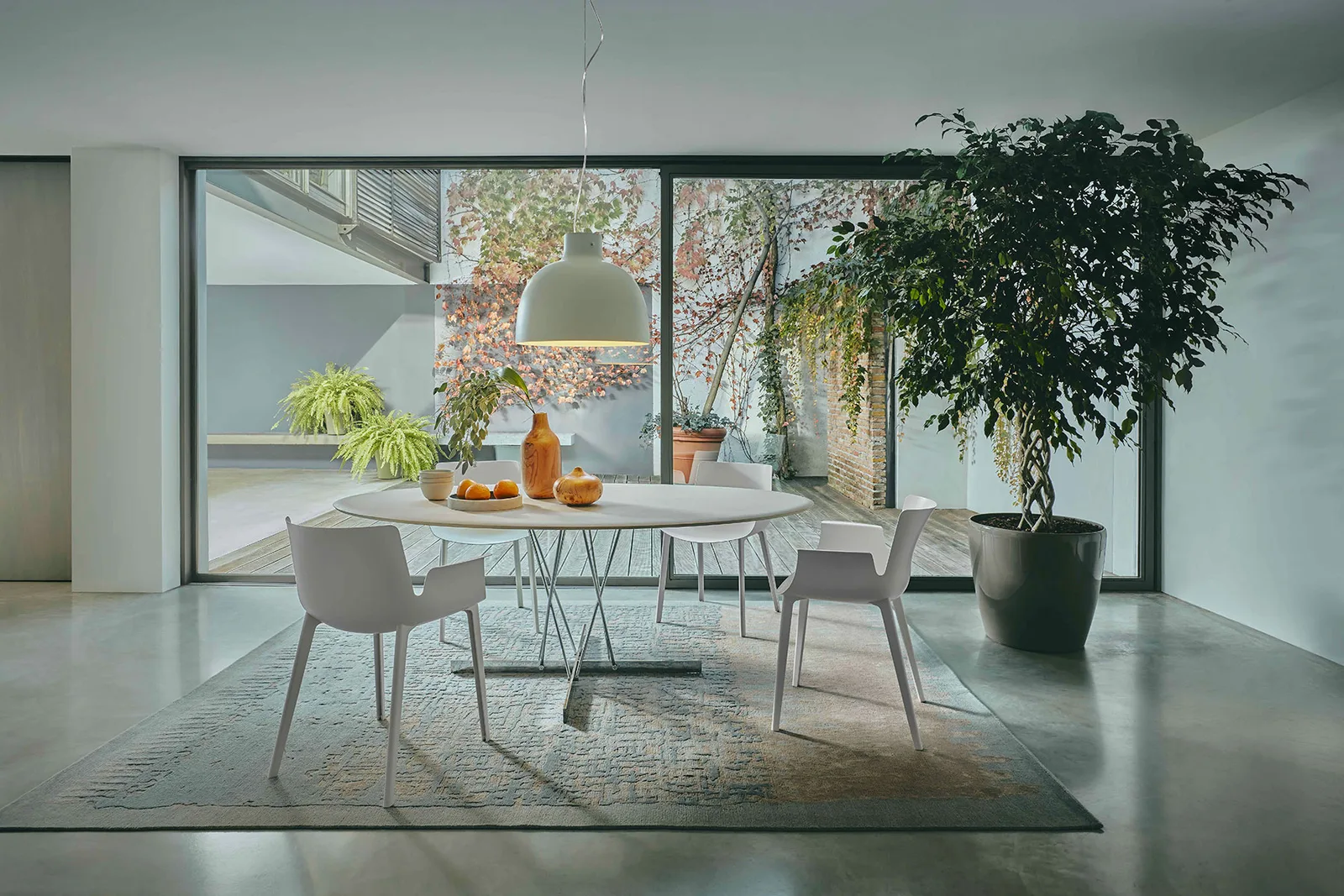 Kartell Piuma — модель в интерьере — изображение 16