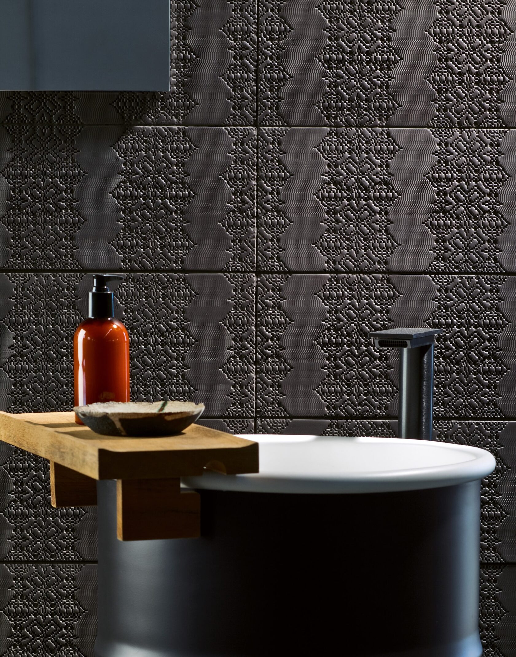 Mutina Bas-Relief — изображение 7