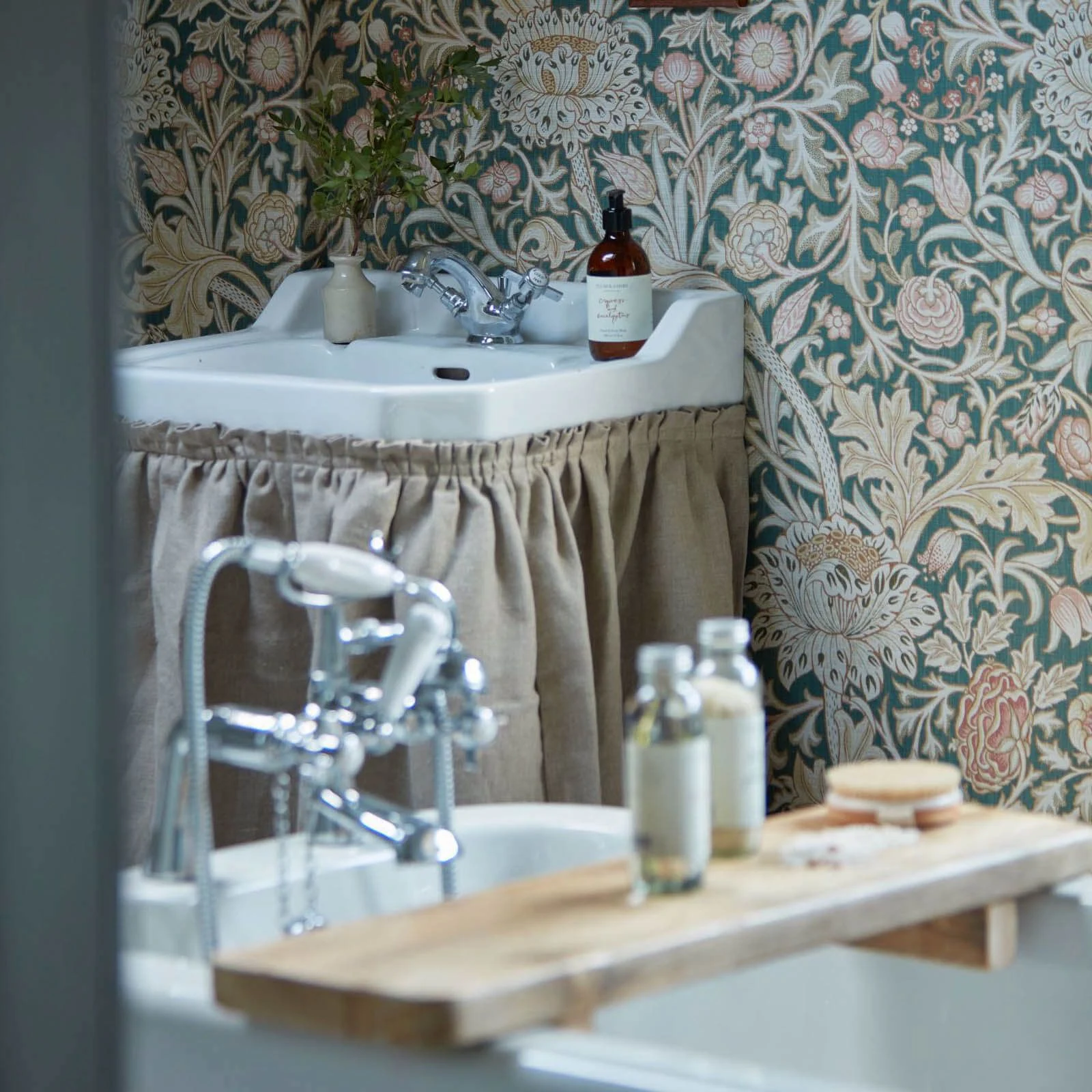 Morris & Co. Emery Walkers House Wallpapers — изображение 38