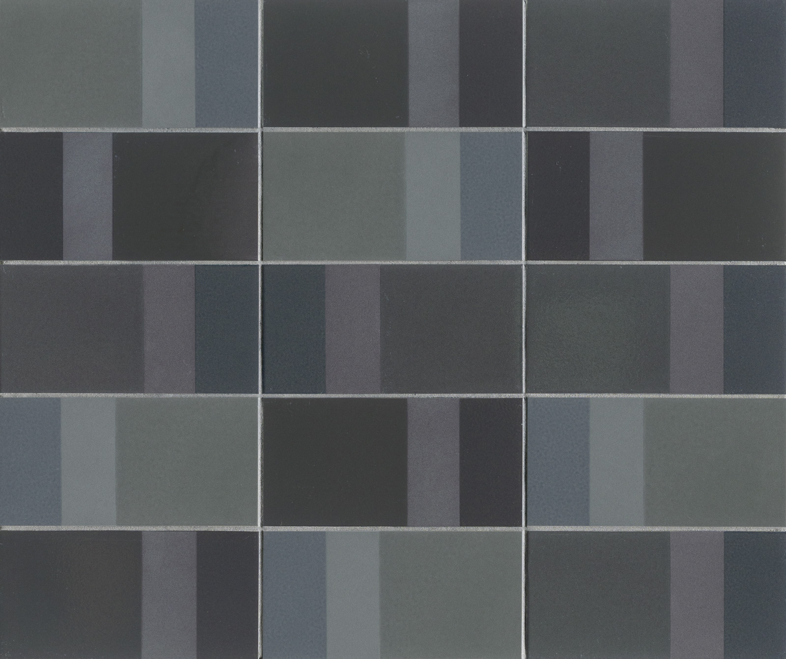Ash Dark Mutina, Diarama