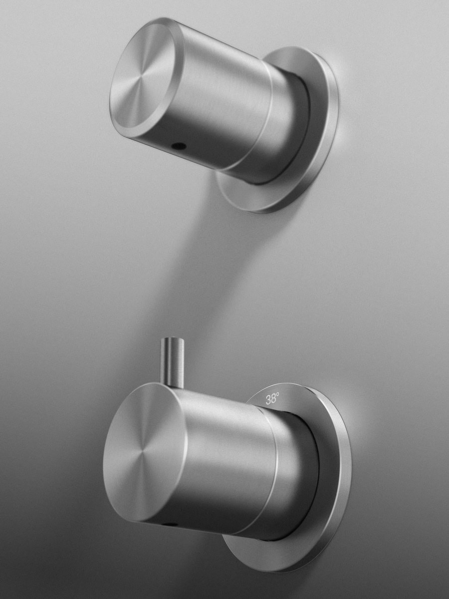 16 47M Quadro Design, Stereo