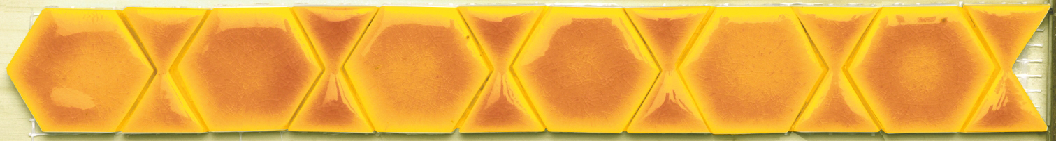 Fregio Esago Caramel Tonalite, Kraklé