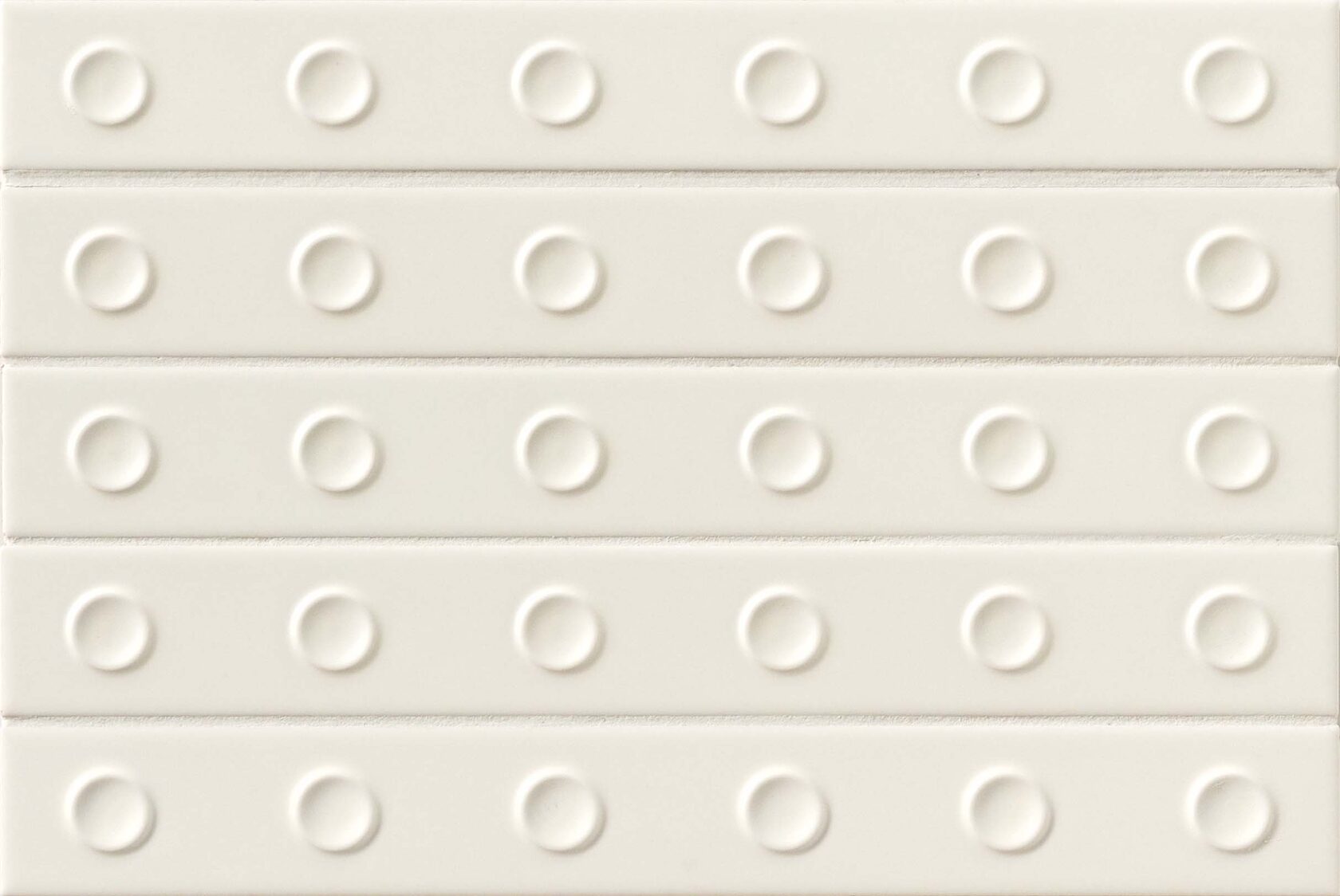 Down Matt White Mutina, Punto