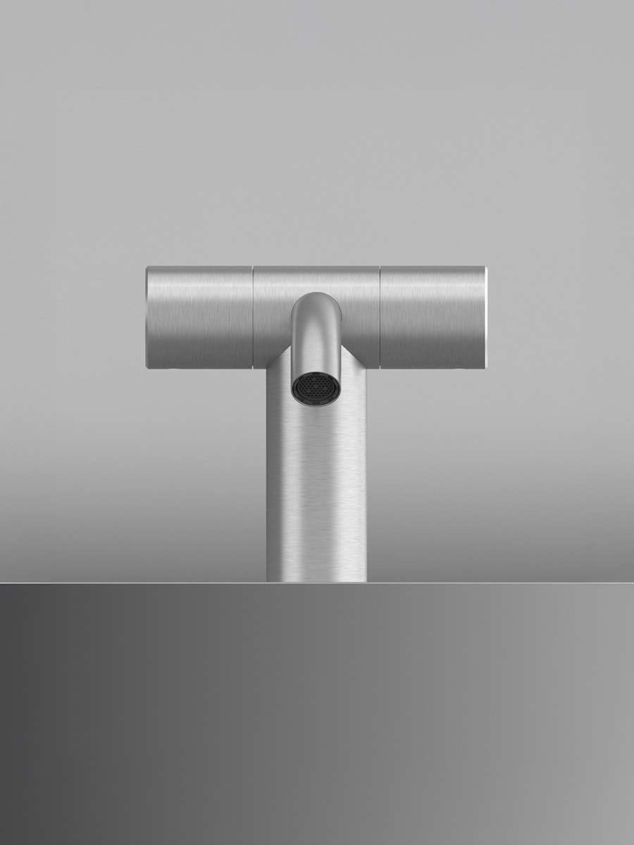 24 01V Quadro Design, HUM