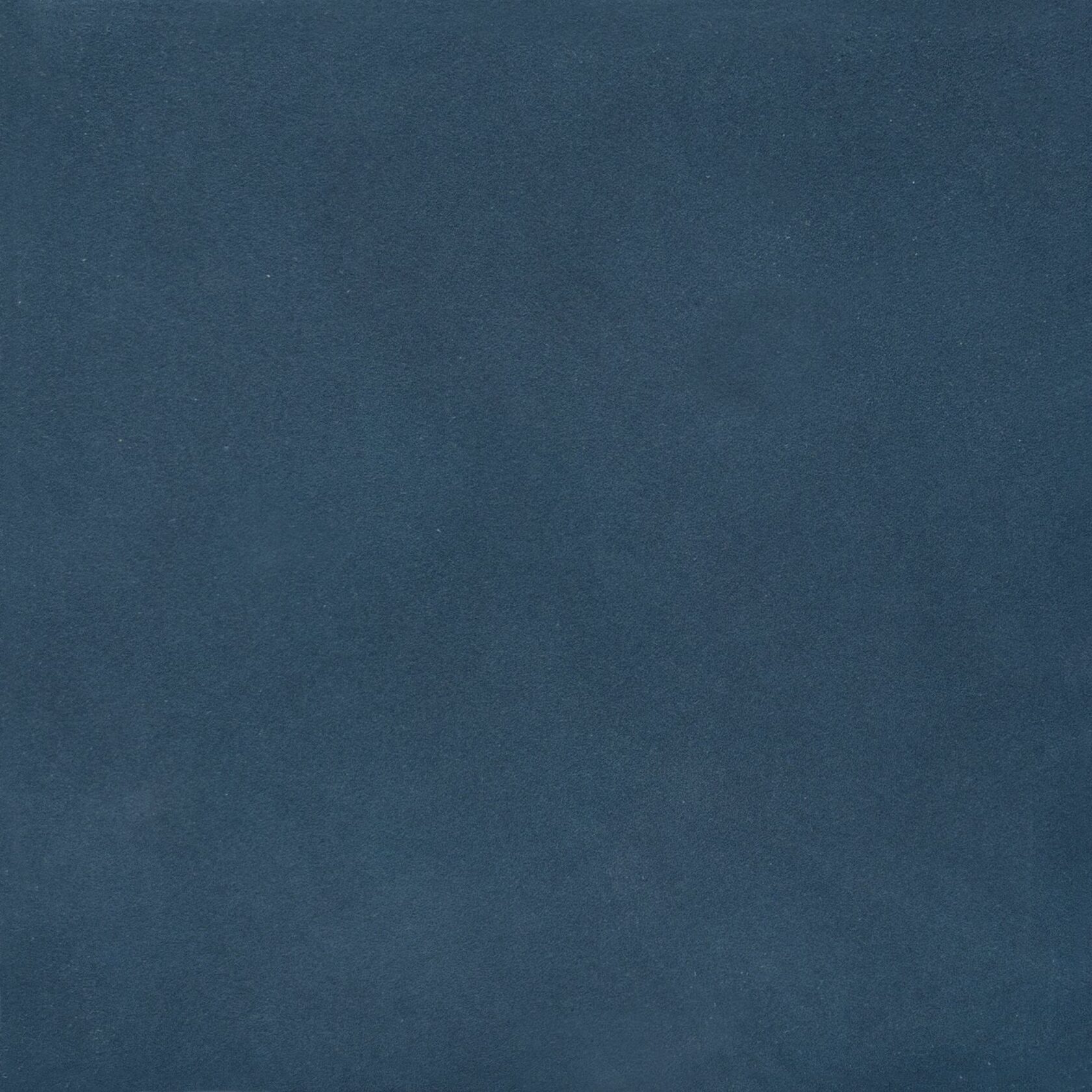 Blu Tonalite, Labyrinth
