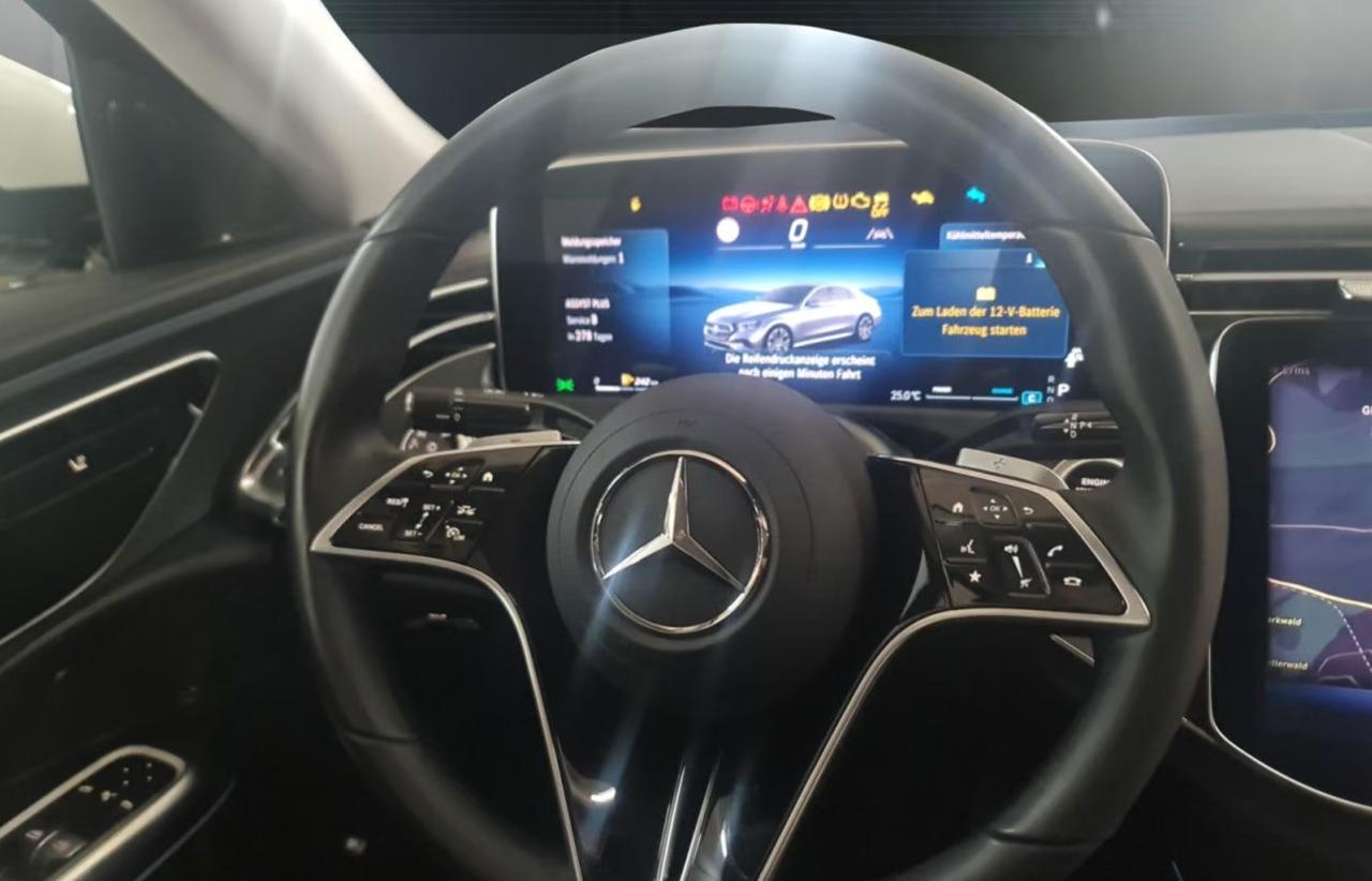 Mercedes-Benz E 200, фото 4