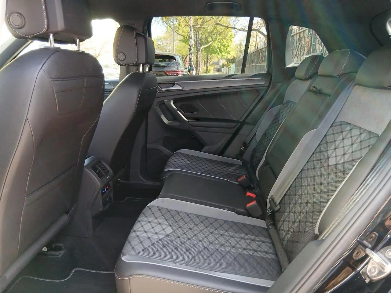 Volkswagen Tiguan R-Line, фото 2